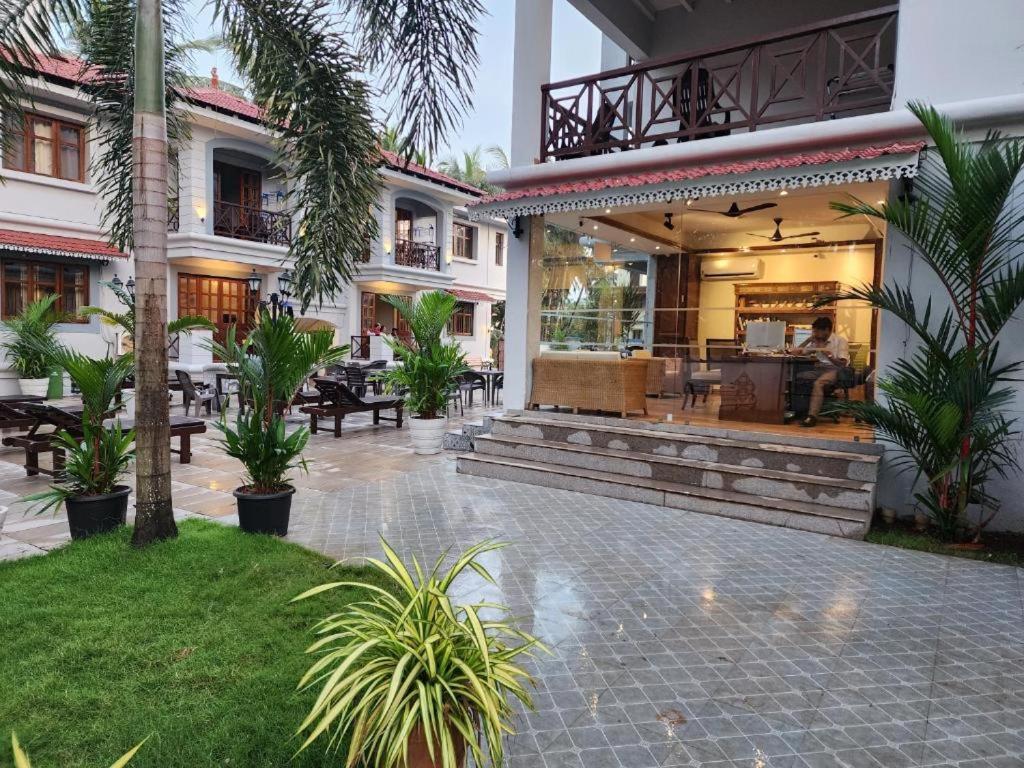 Coastal Suites Apart Hotel ---- 8 Minutes Walk To Beach Benaulim Bagian luar foto