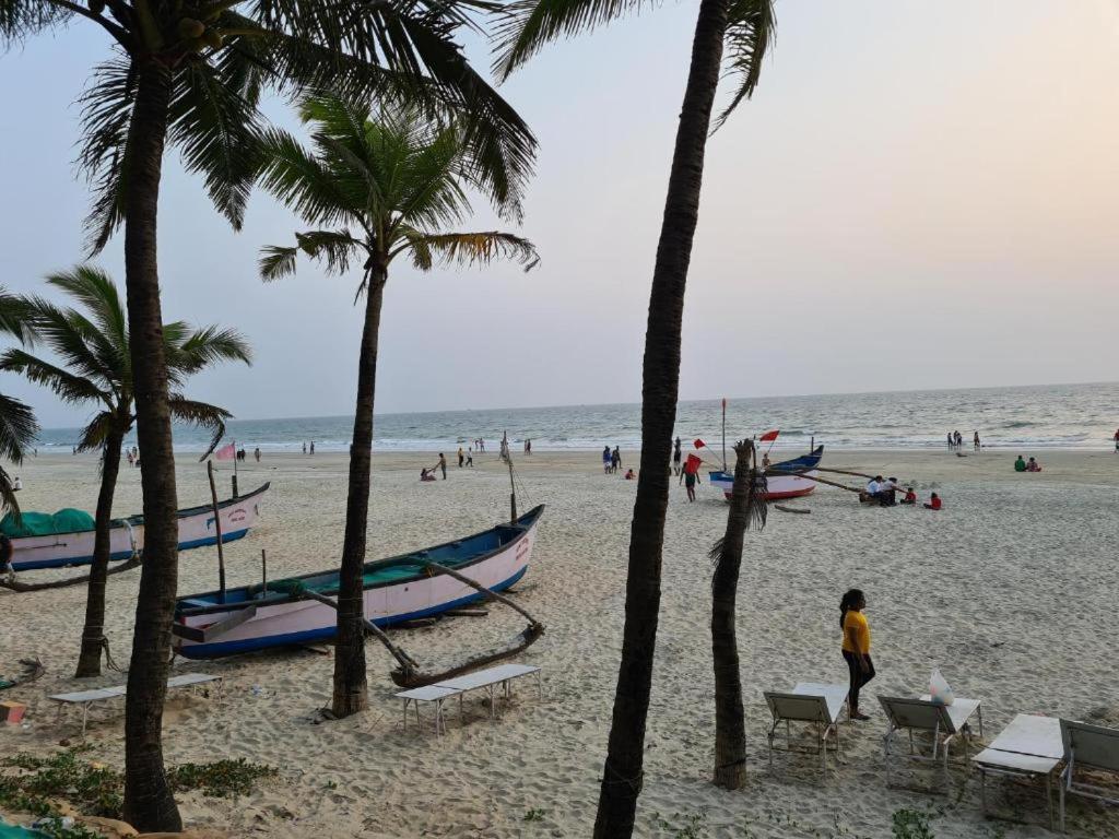 Coastal Suites Apart Hotel ---- 8 Minutes Walk To Beach Benaulim Bagian luar foto