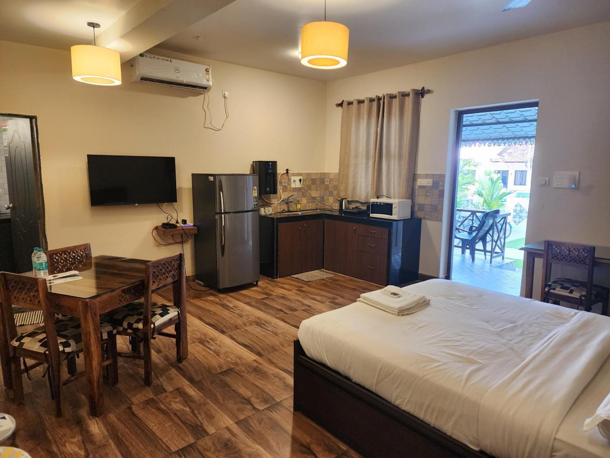 Coastal Suites Apart Hotel ---- 8 Minutes Walk To Beach Benaulim Bagian luar foto
