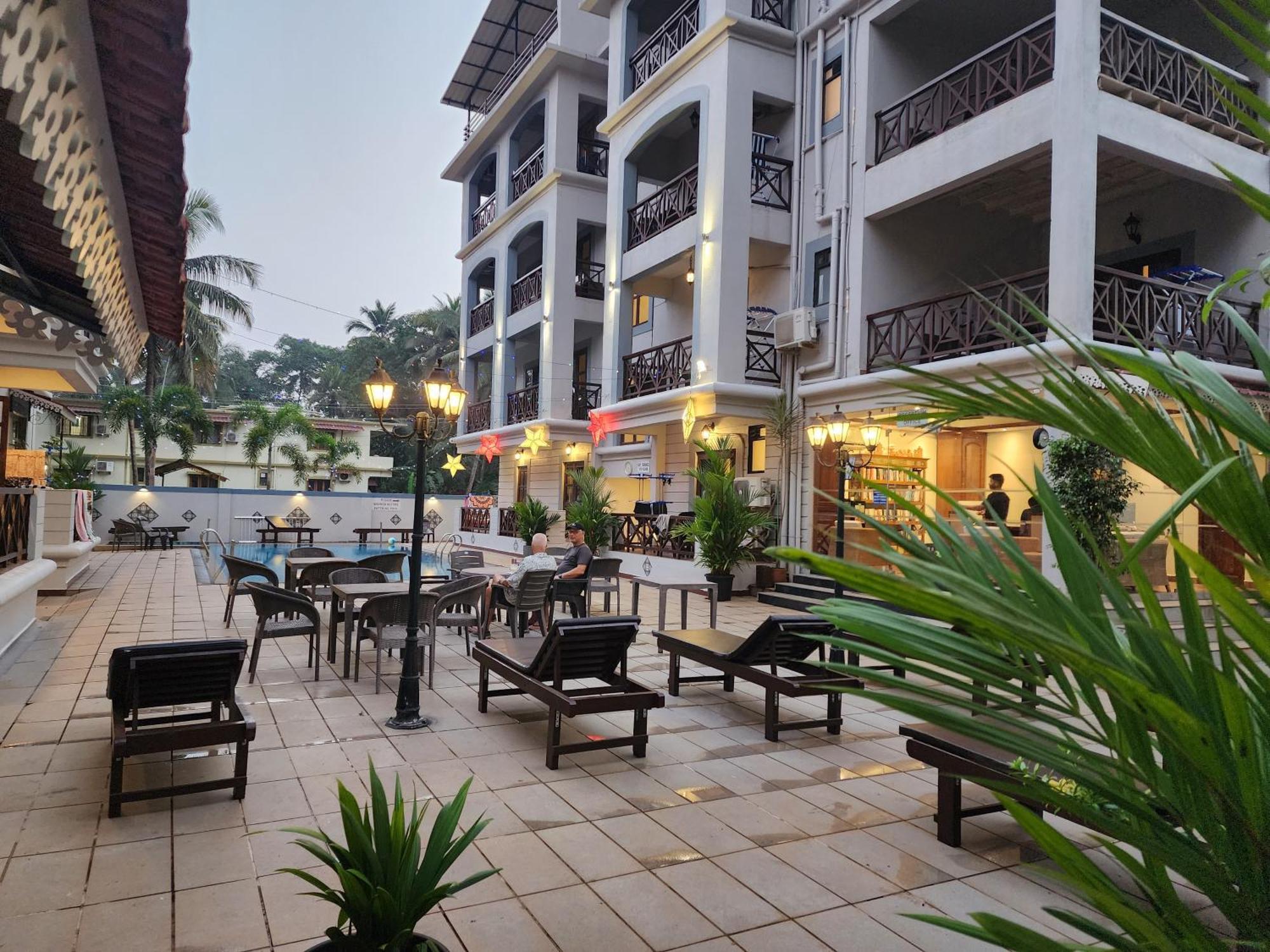Coastal Suites Apart Hotel ---- 8 Minutes Walk To Beach Benaulim Bagian luar foto